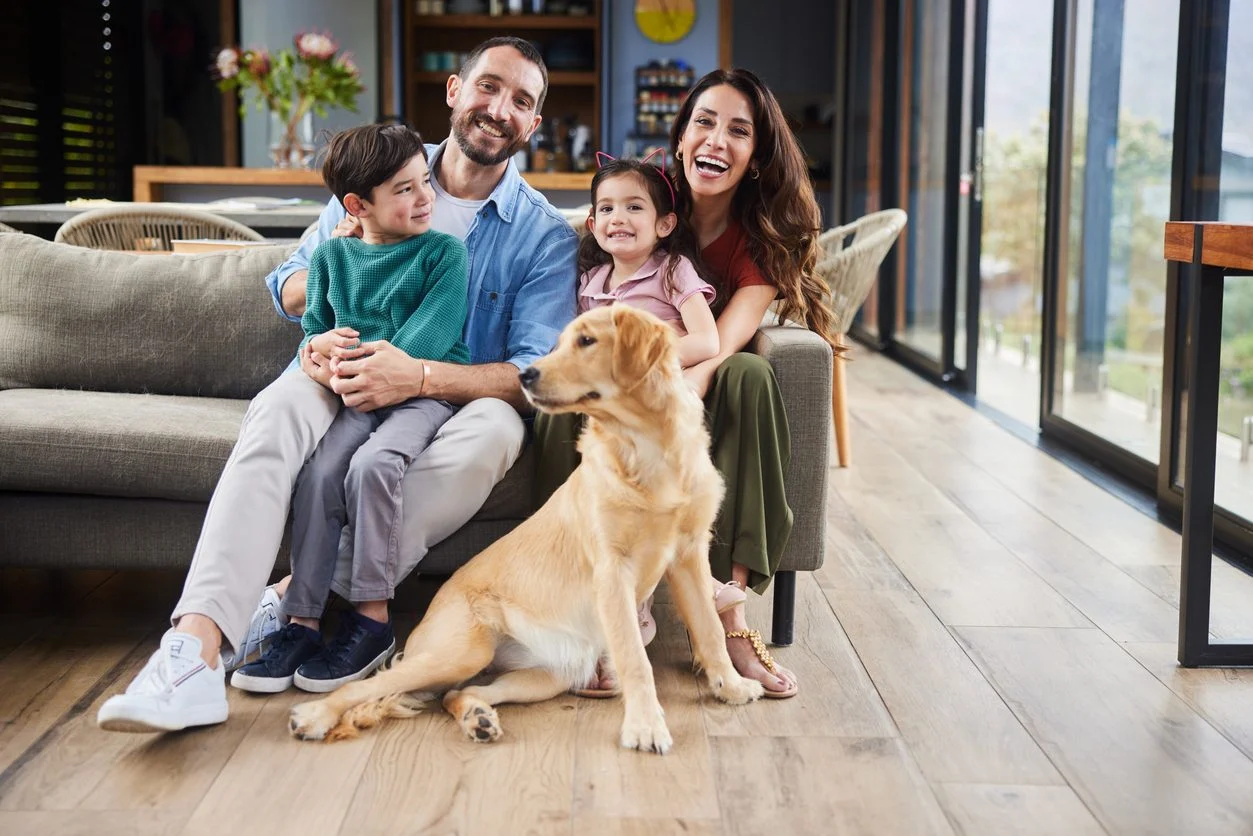 What is HomeGuard™ by iDetect? 2 Family at home